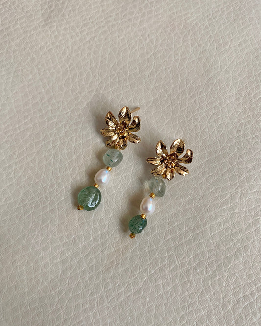 Aretes flor con piedras naturales